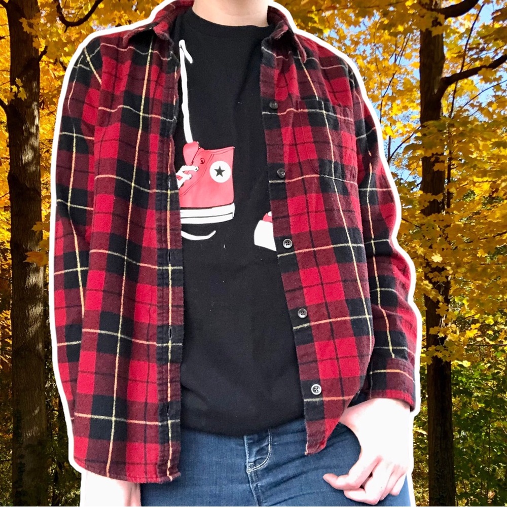 L.L.Bean True Vintage Relaxed Fit Faded Red and Black Plaid Button Up Shirt, S